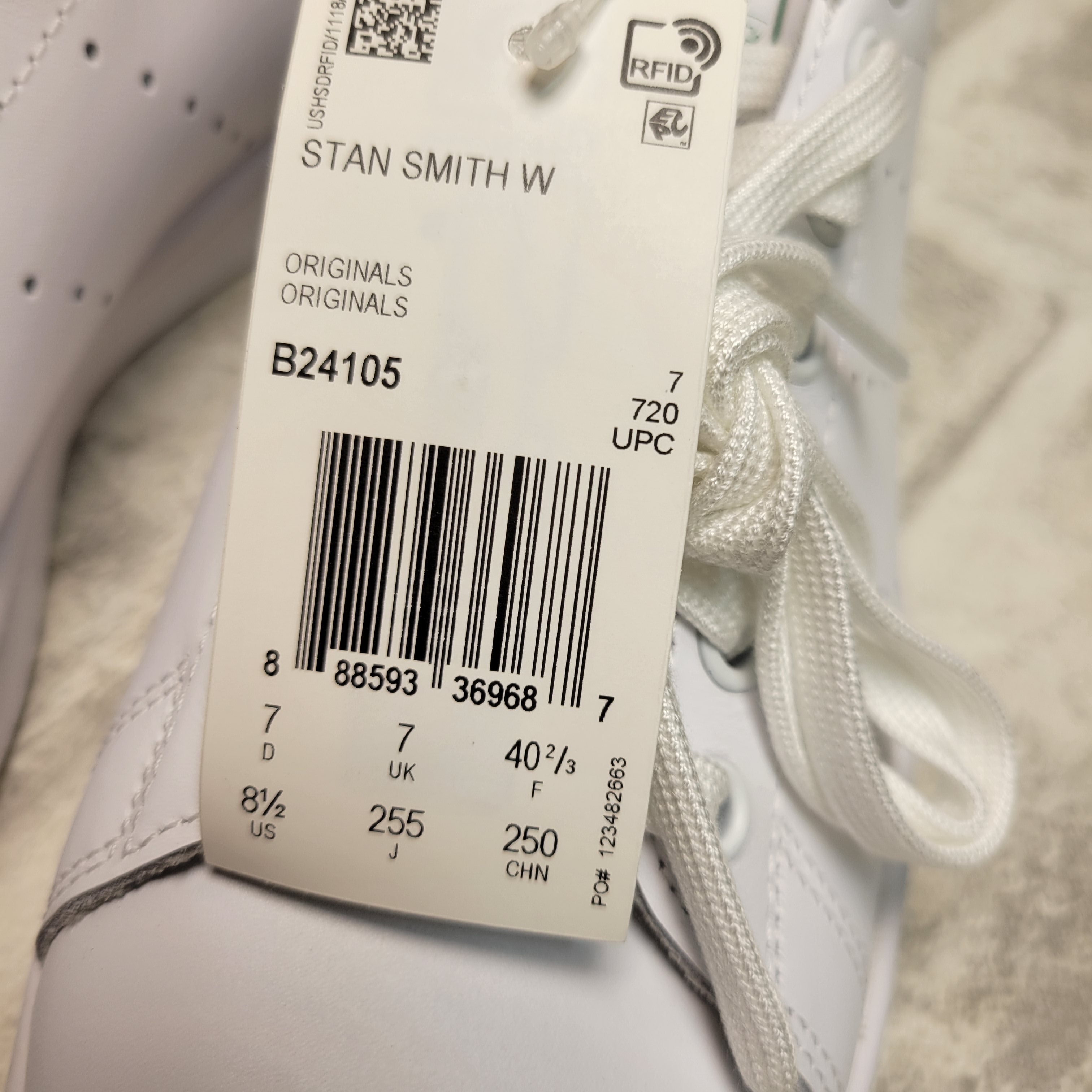 ADIDAS Womens Stan Smith Fairway Sneaker B24105, 8.5 White/Green (7922123768046)